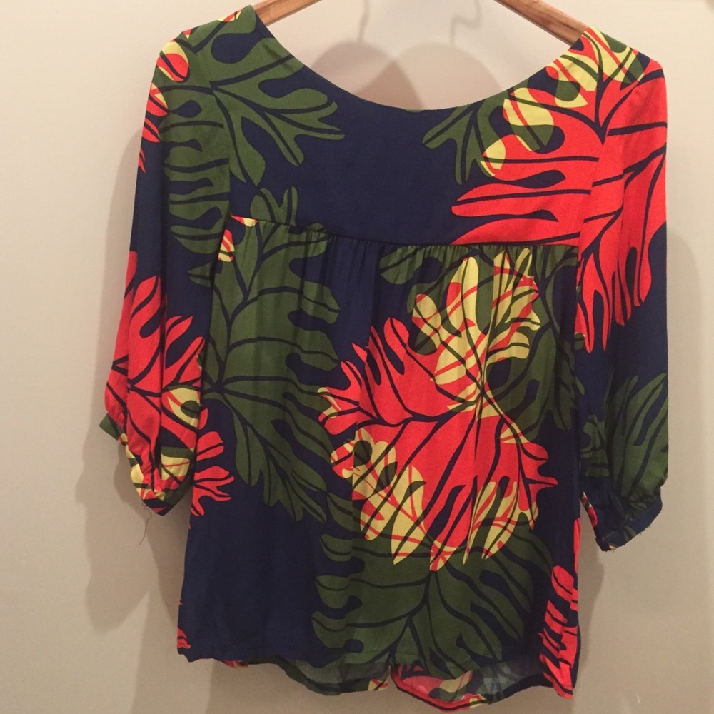 Manuhealiʻi Top